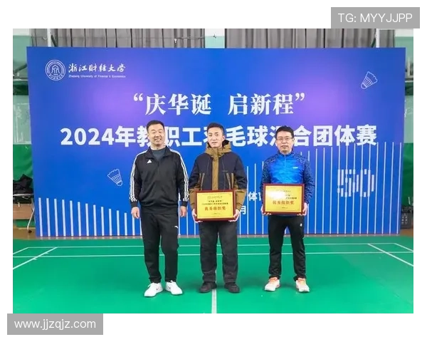 武汉羽毛球队在全国团队协作排行榜中荣获第六名展现出色团队精神与实力